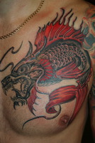 тату дракон,тату на груди , тату Херсон,цветная японская татуировка Херсон, черно белый дракон