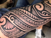 Полинезийская татуировка на руке в Херсоне в BeyTattoo Gallery