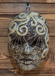 Интерьерная маска ручной работы в Херсоне, украшена бисером